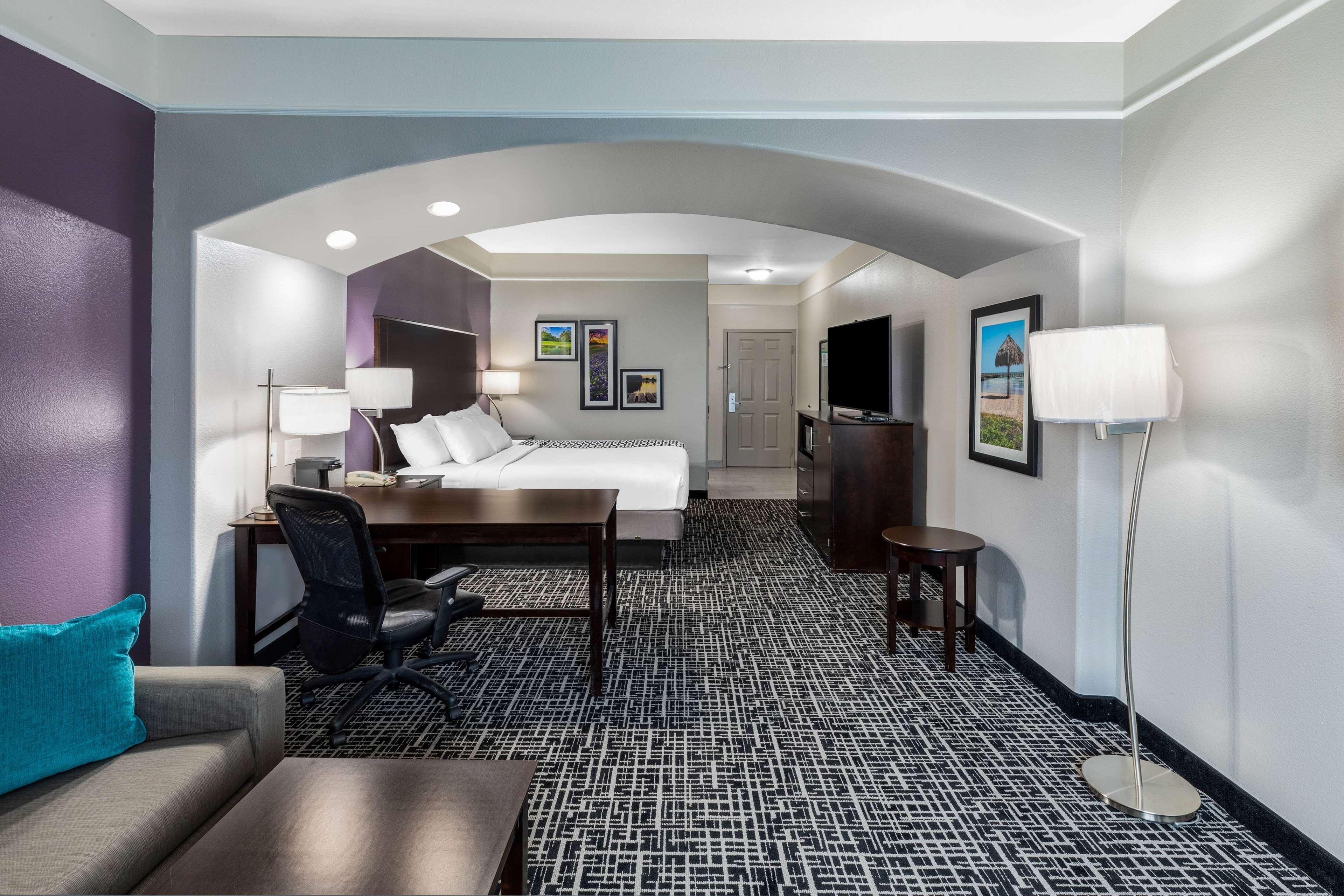 La Quinta By Wyndham Port Lavaca Hotel Exterior photo