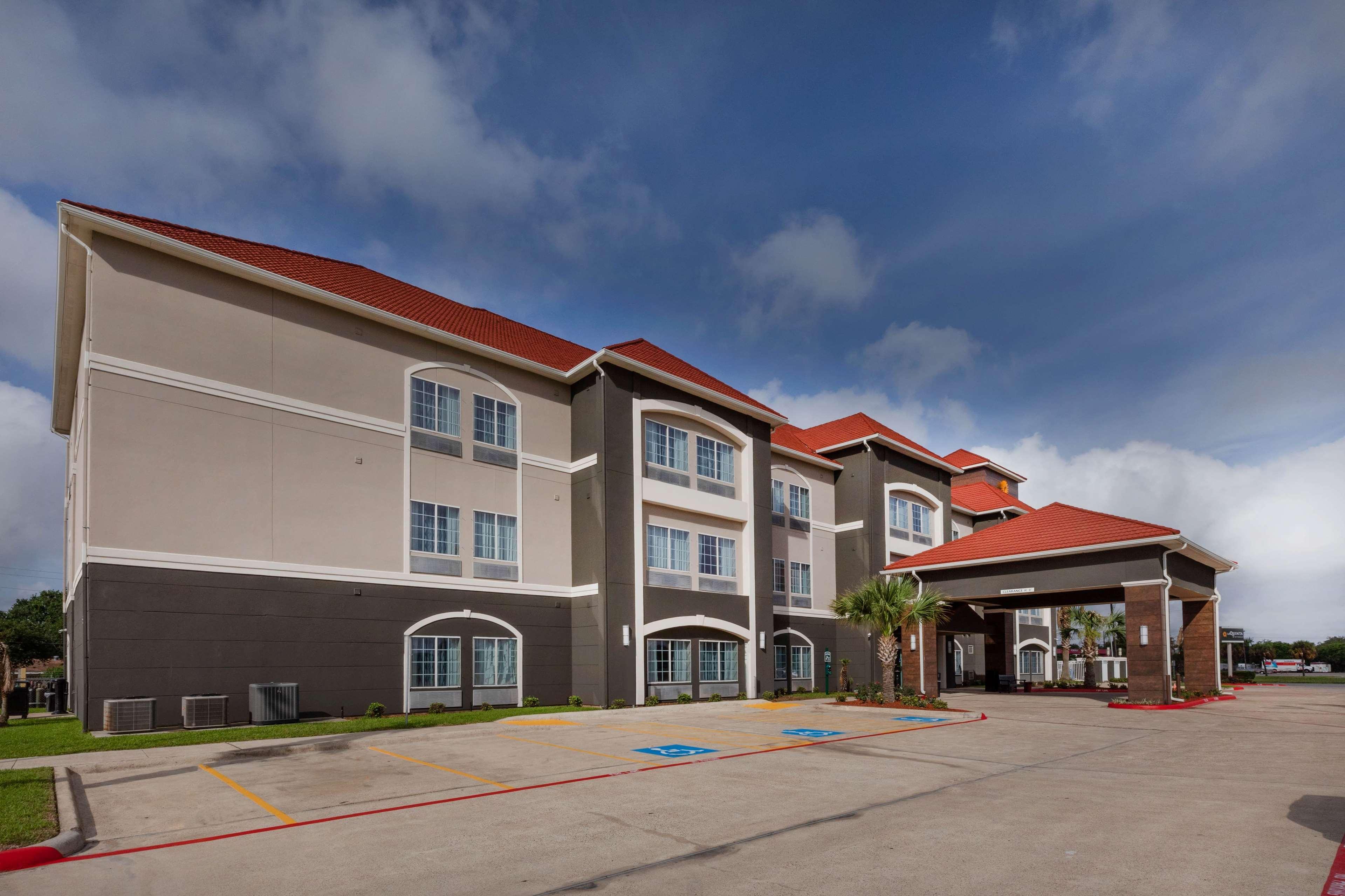 La Quinta By Wyndham Port Lavaca Hotel Exterior photo